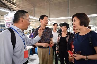 紡織業瀾湄合作啟程 徐迎新率工作組出訪柬埔寨、老撾，推動行業協同發展