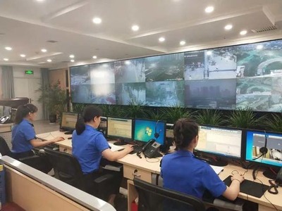 線上線下同發(fā)力，信息服務(wù)零距離